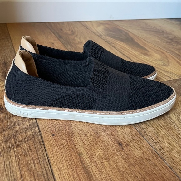 Ugg Sammie Slip On Knit Sneakers Loafers - Size 8.5 - Picture 4 of 8